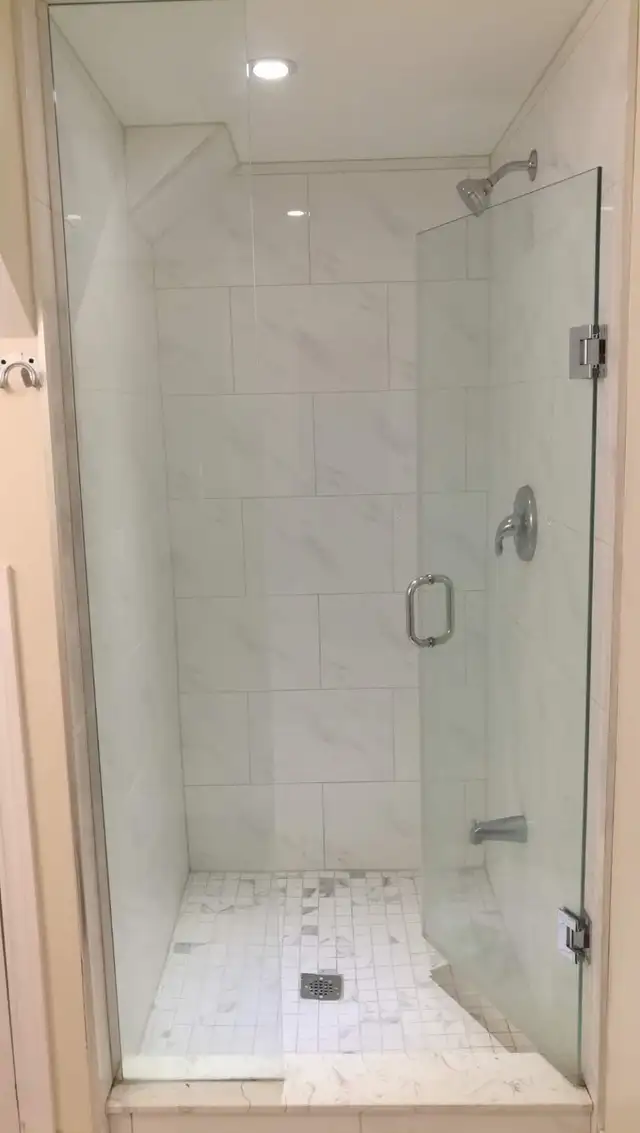 @ North York, Sheppard Leslie, Room Rent-2Min Walk to TTC Subway - Photo 5