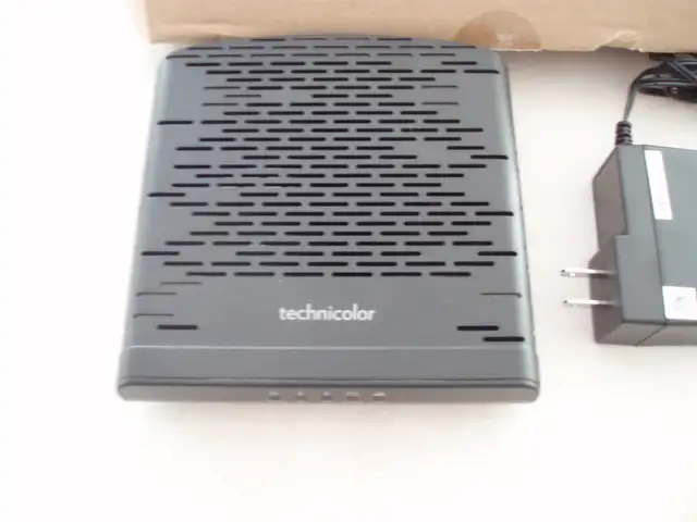 COMPUTER  MODEM  -  LIKE NEW - Photo 2