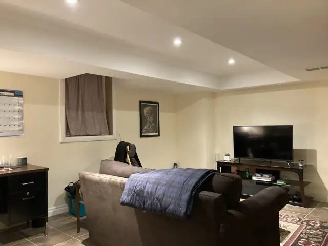 East Mountain, Legalized 1 Bedrooms Basement Suite - Photo 2