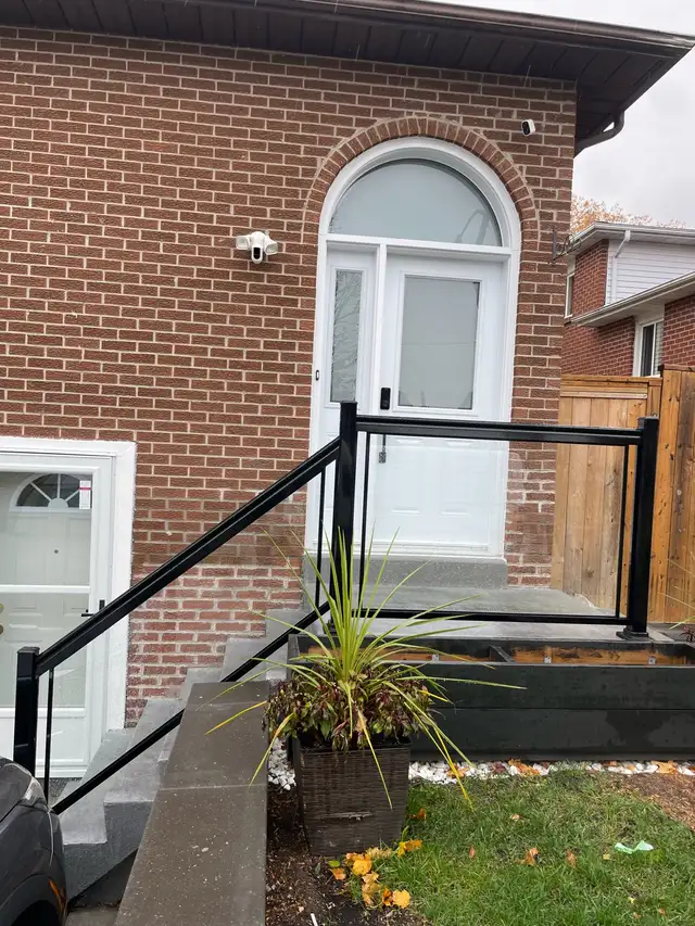 Modern Aluminum & Glass Railings | Free Quote Fast - Photo 7