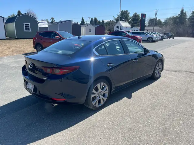 2019 Mazda 3 GT - Photo 2