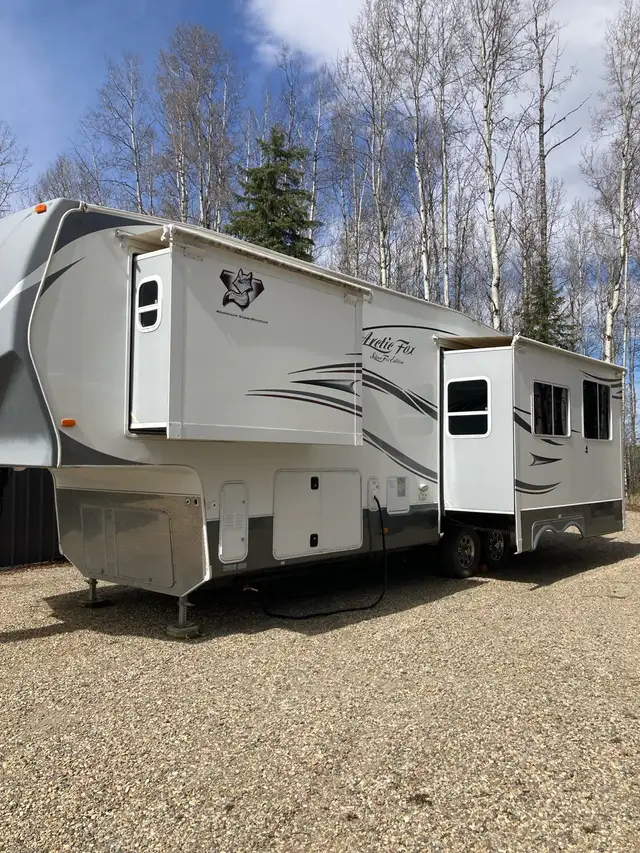 2014 Arctic Fox 29.5K - Photo 8