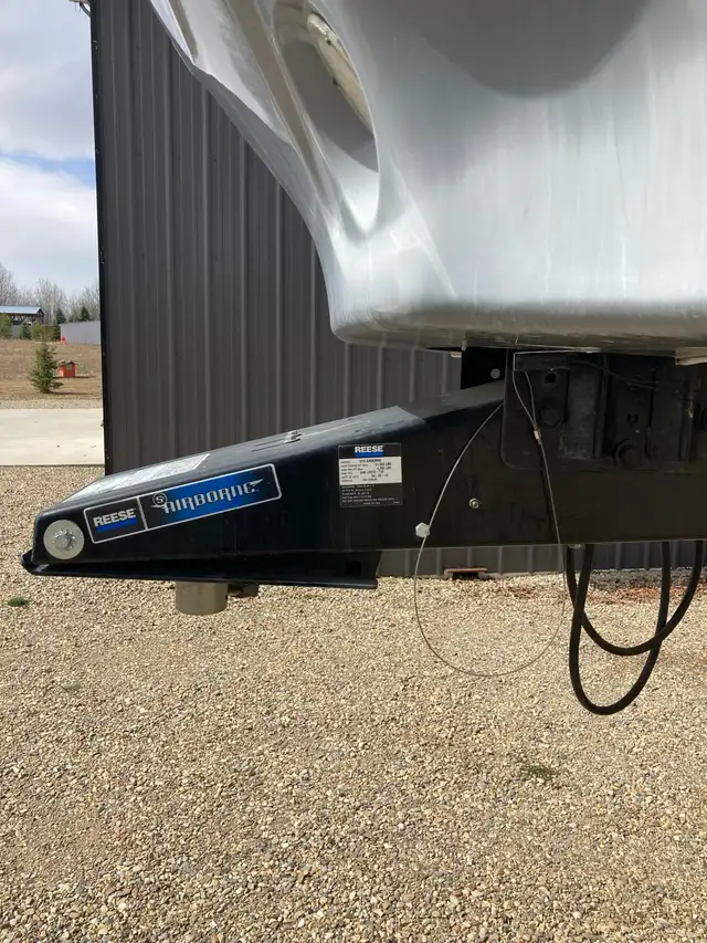 2014 Arctic Fox 29.5K - Photo 9