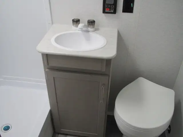 2024 KEYSTONE SPRINGDALE 1760 BH-BUNKHOUSE, SLIDE, SOLAR SYSTEM - Photo 11