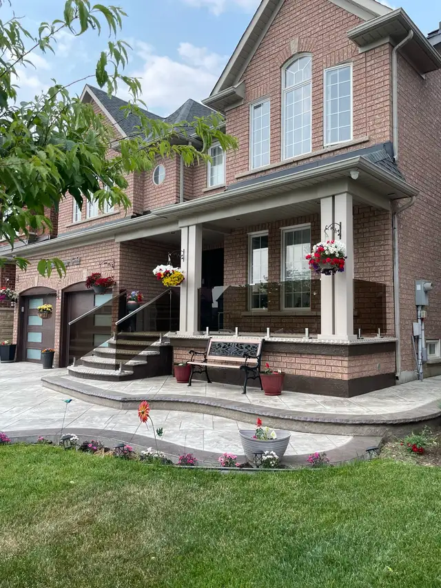 Frameless Glass Railing | Clean Modern Look - Photo 2