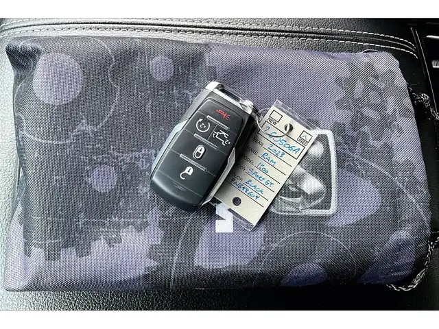 2023 Ram 1500 Sport GT Night | Panoroof | Harman/Kardon | 4X4 - Photo 10