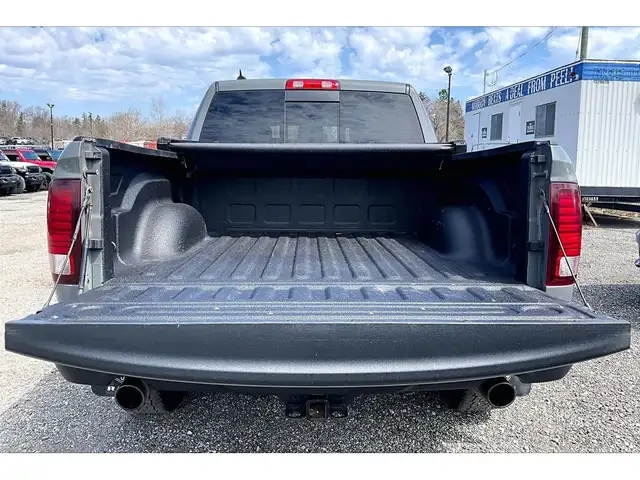 2022 Ram 1500 Classic Warlock Ceramic Grey | AS IS | 4X4 - Photo 28