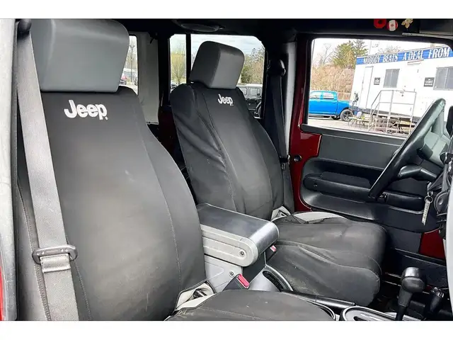 2010 Jeep WRANGLER UNLIMITED Rubicon 4Dr | AS IS | 4X4 - Photo 7