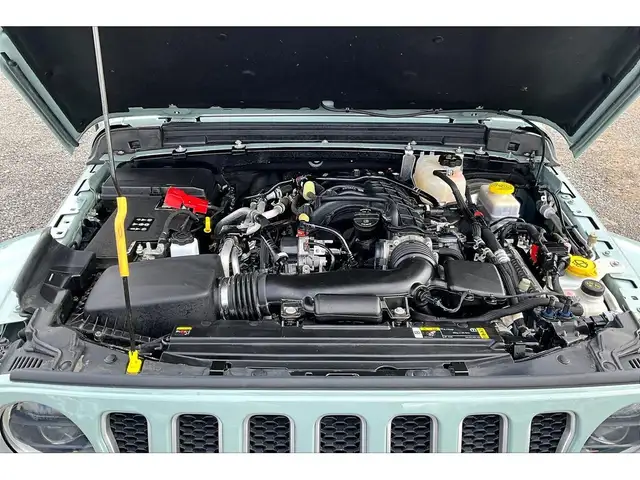 2023 Jeep Wrangler Sahara V6 |SkyTop |McKinley Leather |Tow Pkg - Photo 9