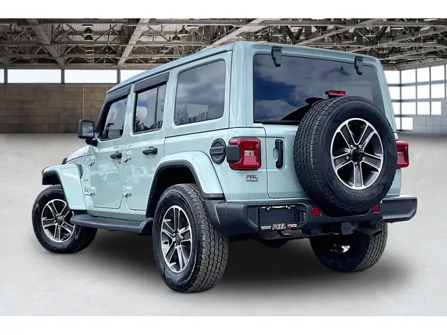 2023 Jeep Wrangler Sahara V6 |SkyTop |McKinley Leather |Tow Pkg - Photo 12