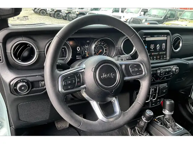 2023 Jeep Wrangler Sahara V6 |SkyTop |McKinley Leather |Tow Pkg - Photo 13