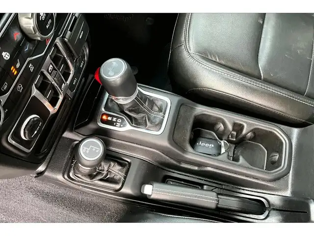 2023 Jeep Wrangler Sahara V6 |SkyTop |McKinley Leather |Tow Pkg - Photo 14