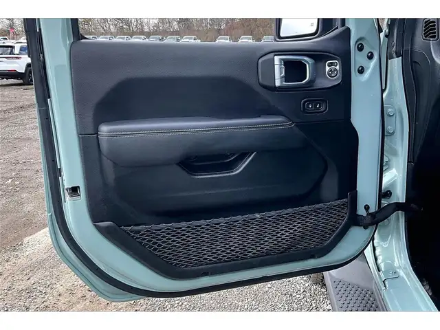 2023 Jeep Wrangler Sahara V6 |SkyTop |McKinley Leather |Tow Pkg - Photo 18