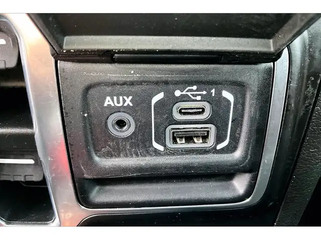 2023 Jeep Wrangler Sahara V6 |SkyTop |McKinley Leather |Tow Pkg - Photo 24