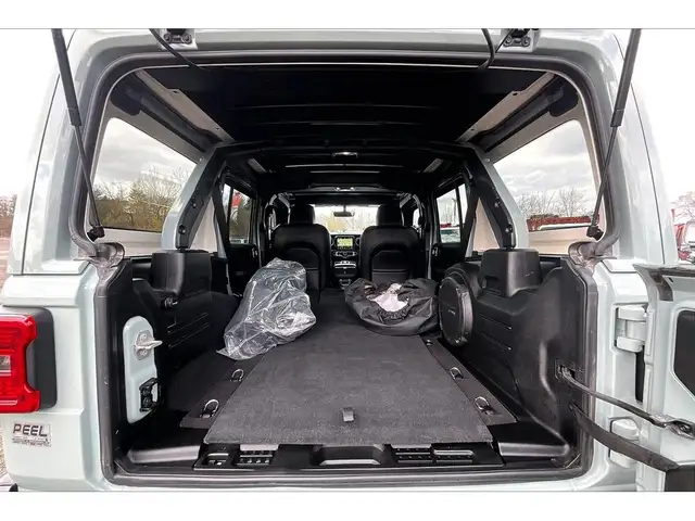 2023 Jeep Wrangler Sahara V6 |SkyTop |McKinley Leather |Tow Pkg - Photo 28