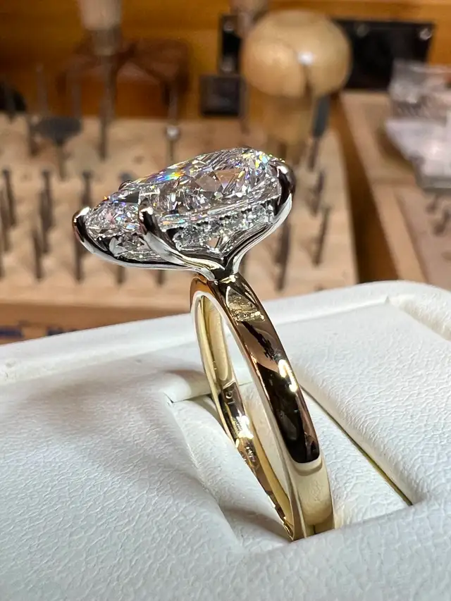 3.04ct Pear Lab Grown Diamond Engagement Ring - - Photo 2