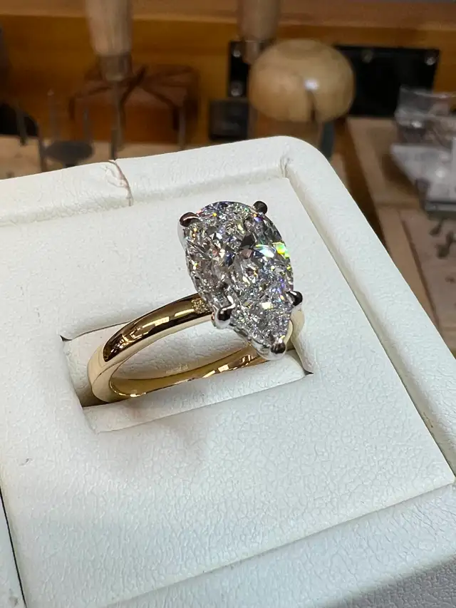 3.04ct Pear Lab Grown Diamond Engagement Ring - - Photo 3