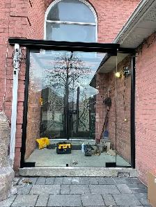 Frameless Glass Entrance Enclosure