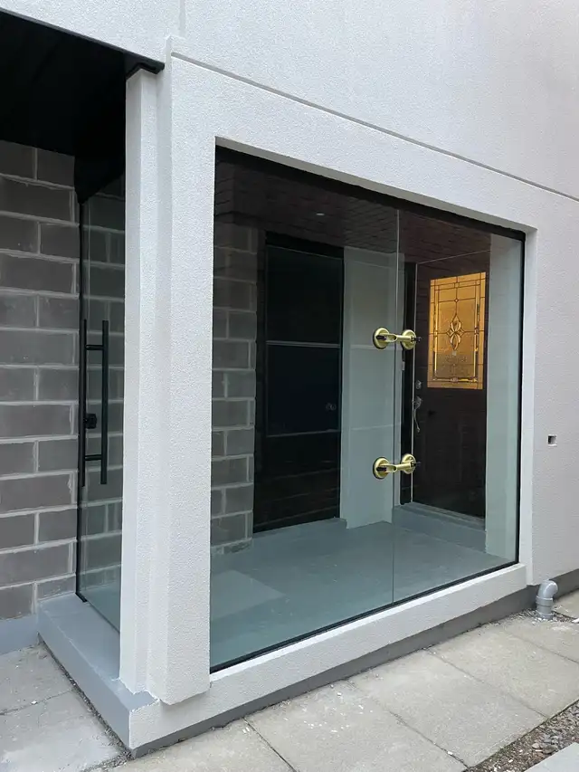Frameless Glass Entrance Enclosure - Photo 9