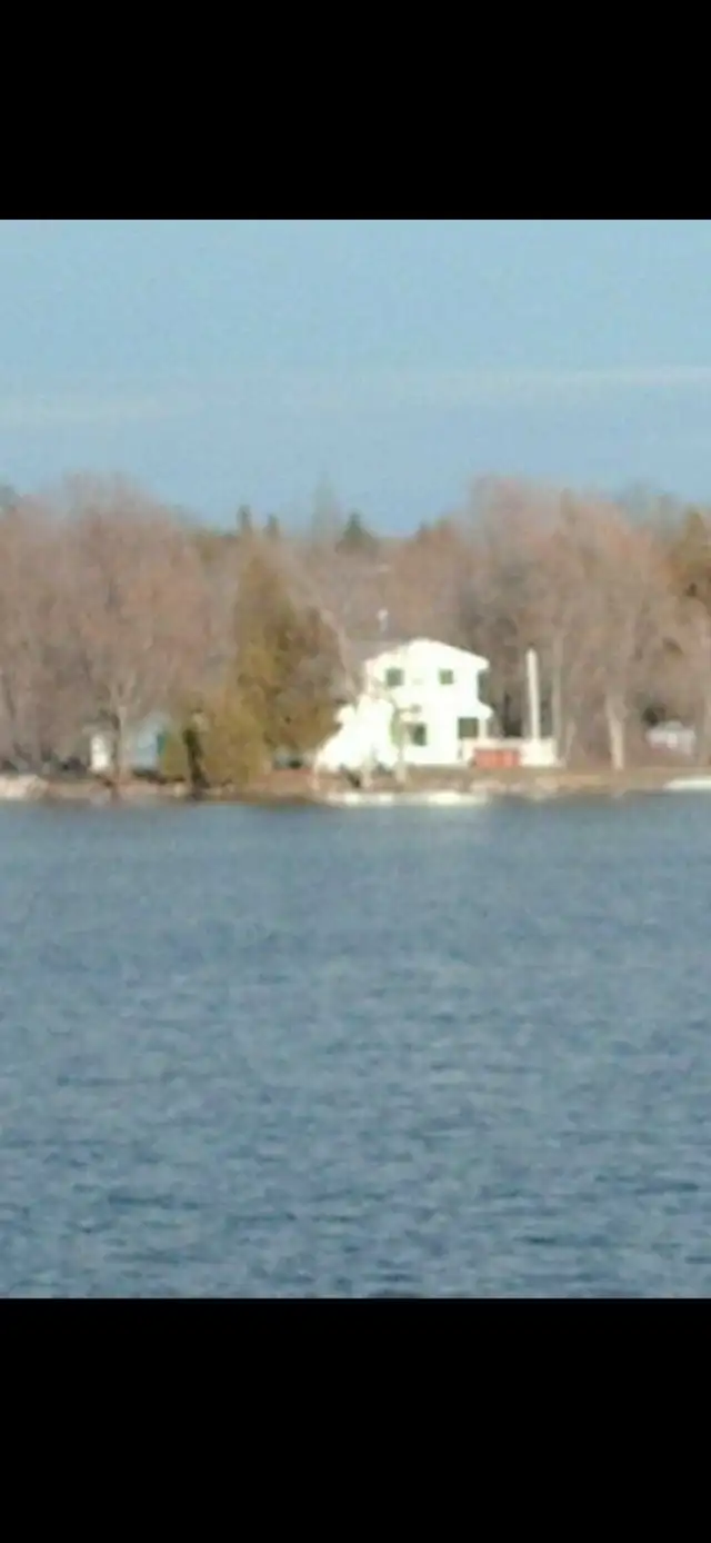 BEAUTIFUL WATERFRONT HOME NEAR KINGSTON ONTARIO - Photo 3