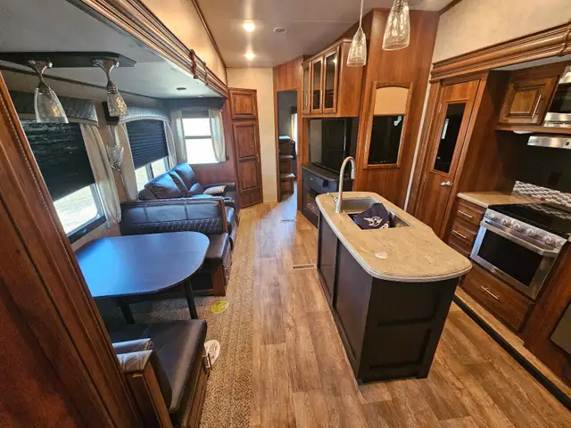 2018 Jayco 347BHOK 37 Ft T/A Fifth Wheel Eagle - Photo 11