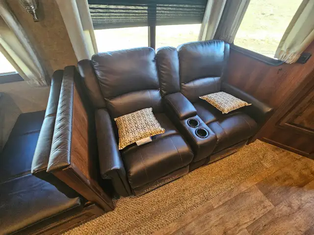 2018 Jayco 347BHOK 37 Ft T/A Fifth Wheel Eagle - Photo 13