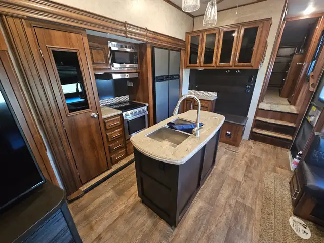 2018 Jayco 347BHOK 37 Ft T/A Fifth Wheel Eagle - Photo 15