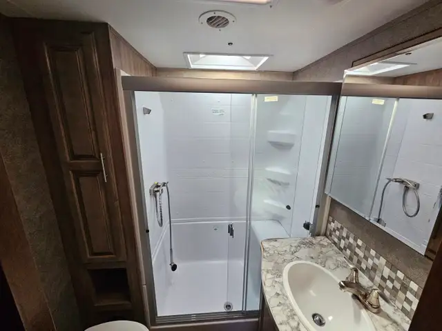 2018 Jayco 347BHOK 37 Ft T/A Fifth Wheel Eagle - Photo 25