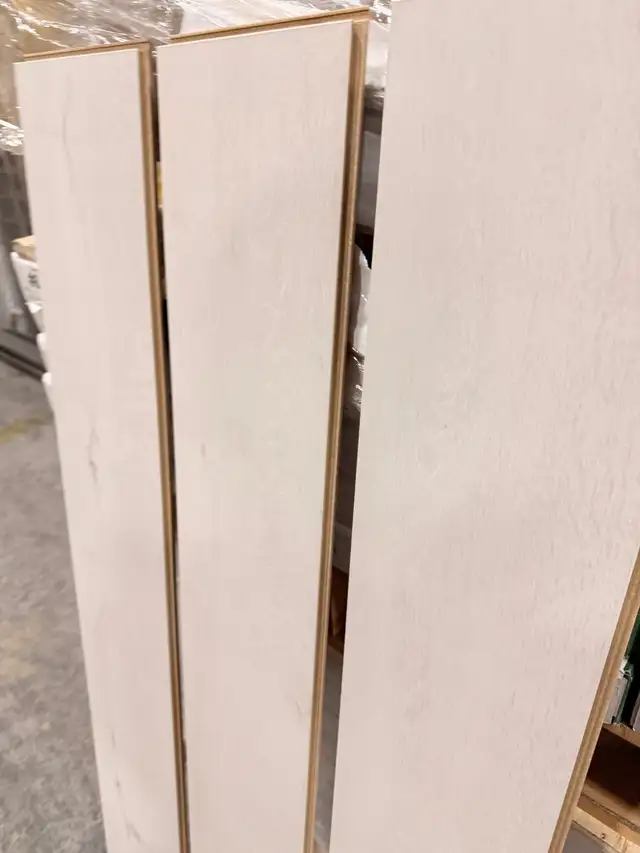 CLEARANCE $1.79/sqft Swiss Krono Lilywhite Oak Flooring - Photo 5