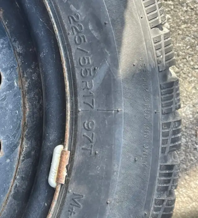 UNIROYAL-winter tires with RIM- 225-55R-17 - Photo 6