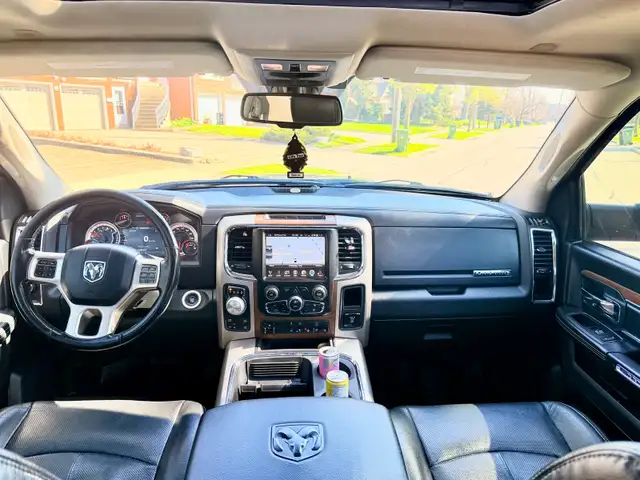 2017 Dodge Ram 1500 4X4 Laramie EcoDiesel Fully Loaded - Photo 9