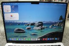 Macbook Air (M4, 13-inch, 2025) - Photo 2