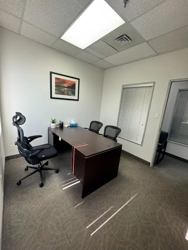 Fully Furnished Office Room for Rent - Photo 2