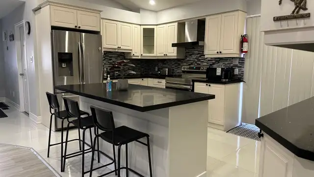 Room For Rent  1 MIN to Durham College | 5 MIN to Ontario Tech - Photo 3