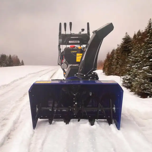 34" Snow Thrower – Gas Powered - Photo 7