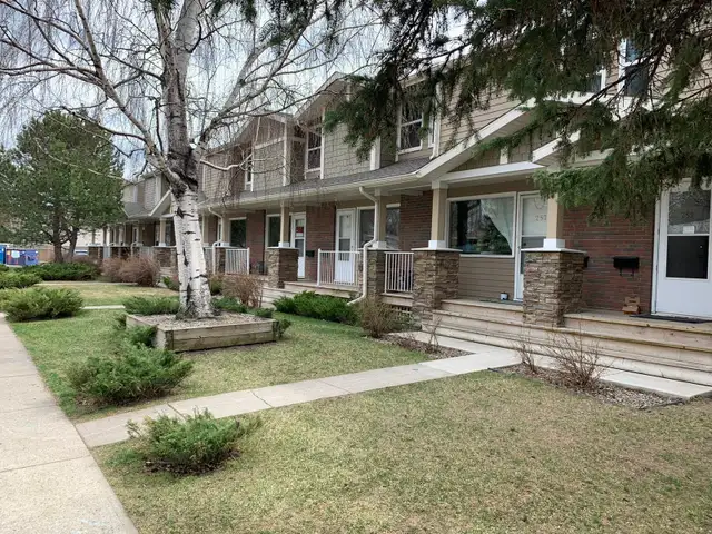 Southside 2 Bedroom Townhome Available Immediately