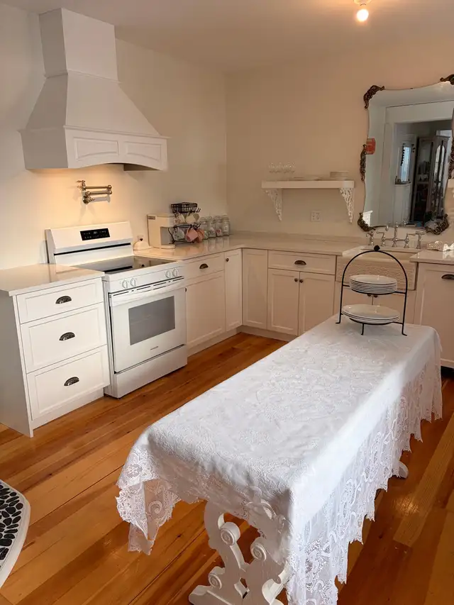 Furnished one bedroom for rent - Photo 3