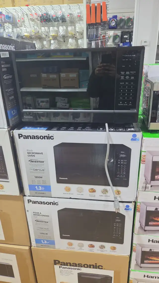 PANASONIC 1.3 CUFT MICROWAVE OVEN BLACK COLOR