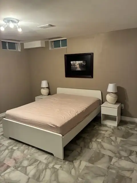 Spacious 1 Bedroom, 1 Bath, 1 Parking, Basement Apartment - Photo 7