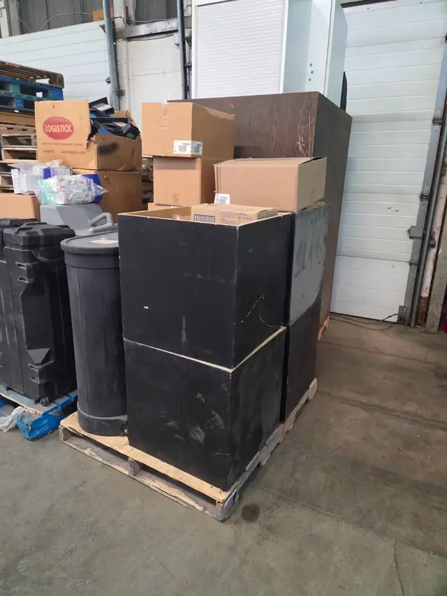 FREE 3 Pallets of Items FREE