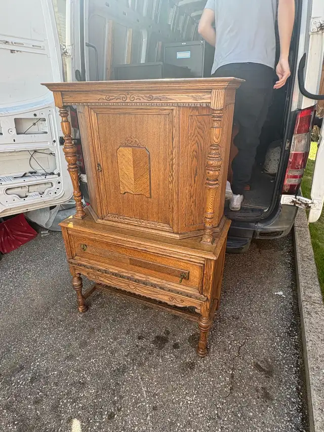 Free delivery Antique Oak Cabinet with Drawer - Photo 3