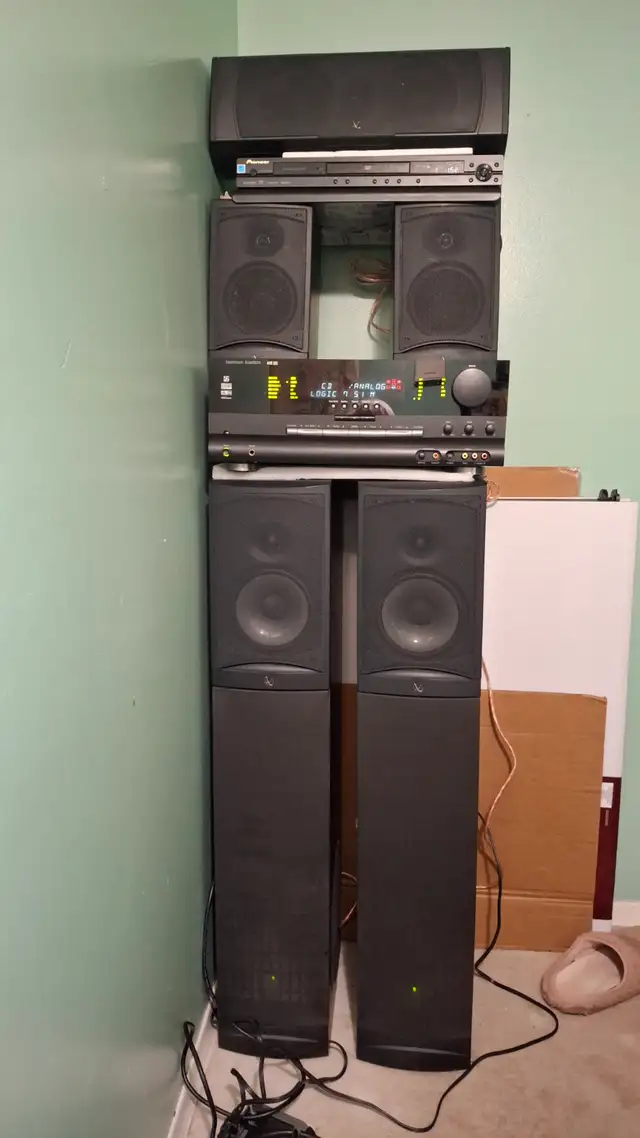 Tower speakers and receiver ( Infinity speaker  Build in subwoof - Photo 2