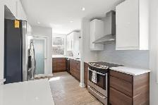 Cute n Cozy 3bdrm 1040sqft 2-Storey nestled on a quiet bay! - Photo 5