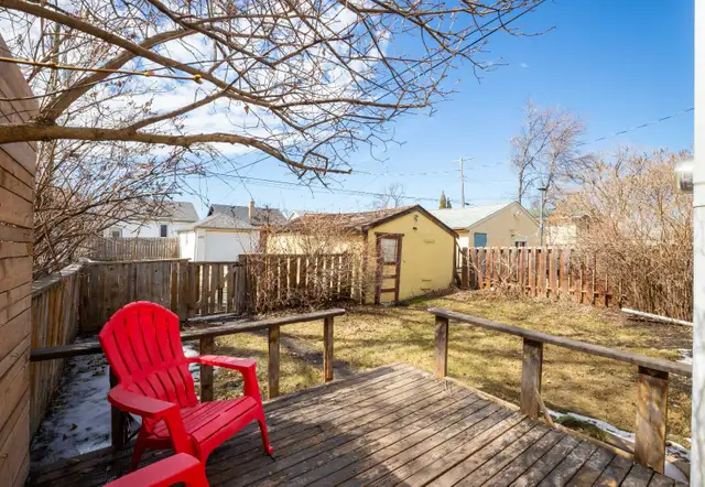 Cute n Cozy 3bdrm 1040sqft 2-Storey nestled on a quiet bay! - Photo 10