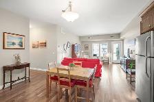 Stunning 2bdrm Den Condo w/ bright open-concept layout! - Photo 4