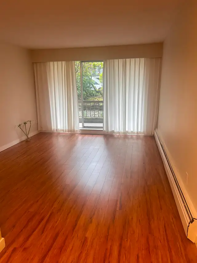 Spacious 1 Bed near Marple Loop Available