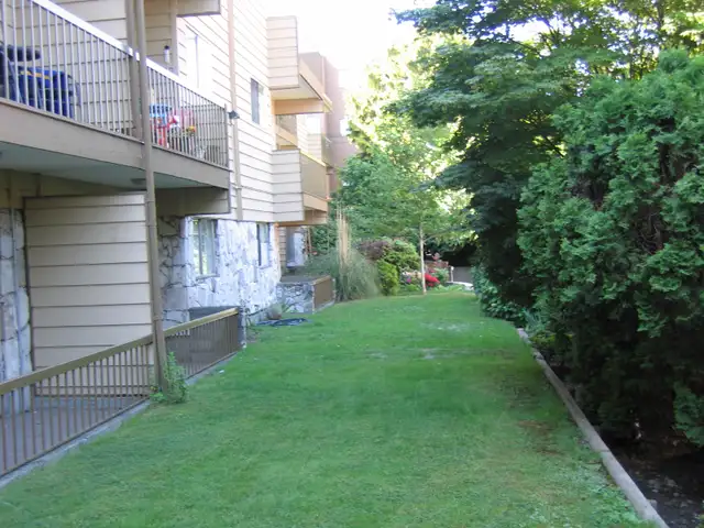 Spacious 1 Bed near Marple Loop Available - Photo 10