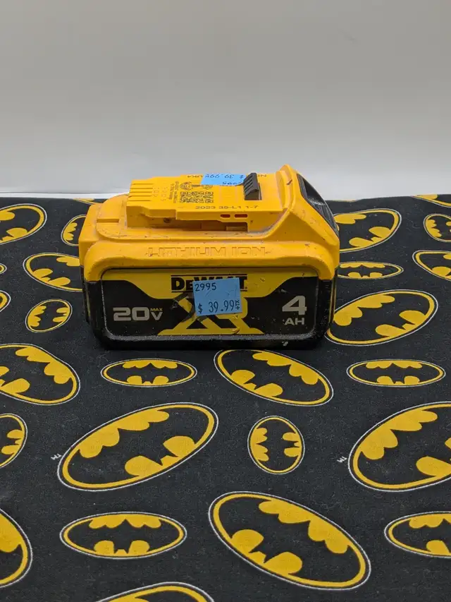 Dewalt DCB204 4AH Battery (#2995) - Photo 2