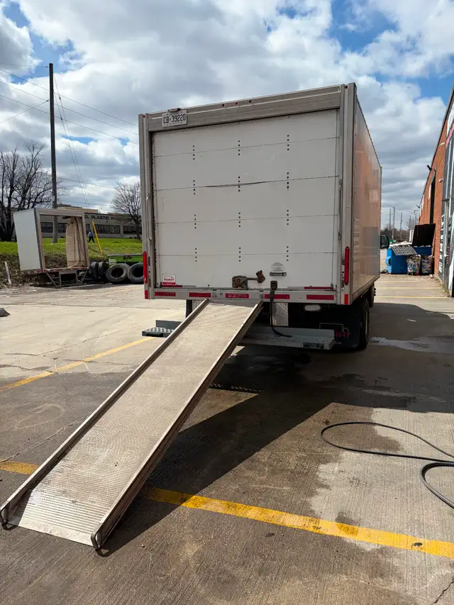 2021 FORD E-450 SUPER DUTY CUBE VAN | HEAVY-DUTY | - Photo 5