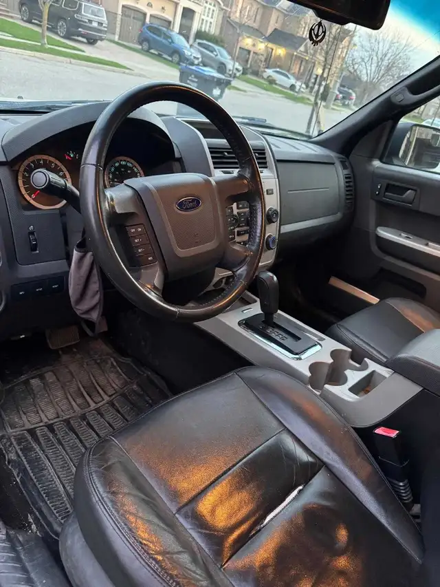 2011 FORD ESCAPE XLT LEATHER SUNROOF - Photo 5